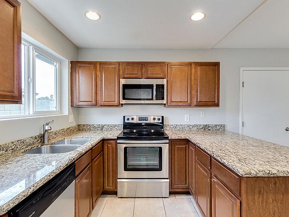 2nd image of 18249 N 1st Ave