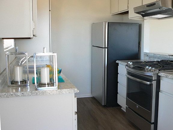 4th image of 721 Monterey Blvd APT 5