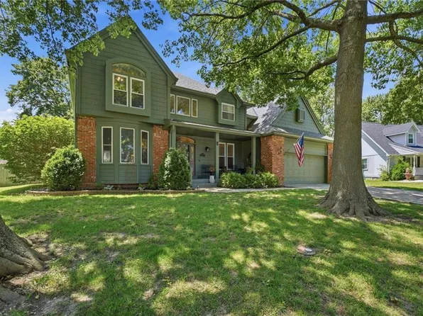 3601 SW Fleming Dr, Blue Springs, MO 64015