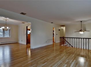 17 Mary Beth Dr, Airmont, NY 10901