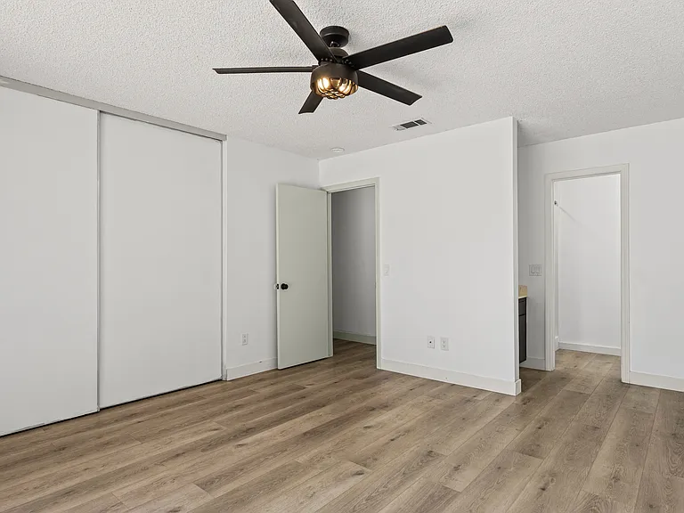 1695 Kenora Dr — Photo 15