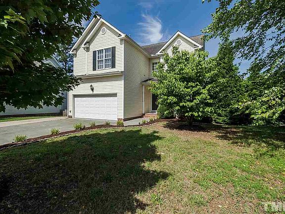 2nd image of 916 Siena Dr