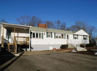 16 Richard St, Foxboro, MA 02035