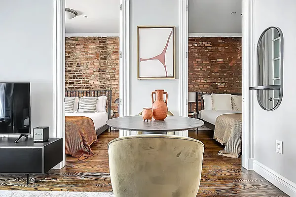 Rented by REAL New York | media 52