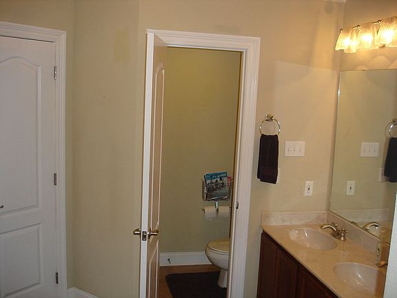 5th image of 330 Madewood Dr