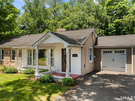 2nd image of 45 Woodridge Circle