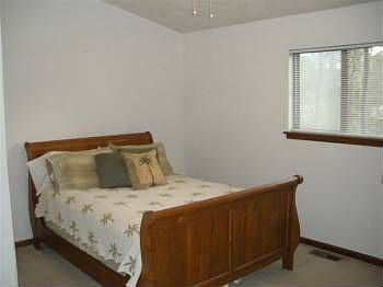 4th image of 3013 Rain Valley Cir