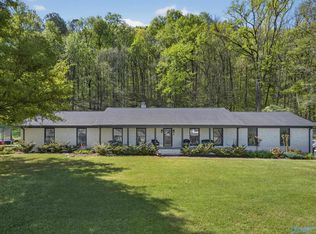 6496 Spring Creek Dr, Guntersville, AL 35976