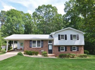 701 White Oak Dr, Cary, NC 27513