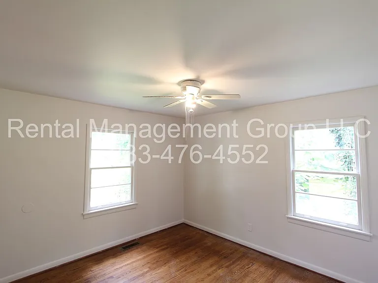 1345 Glenwood St NW — Photo 11