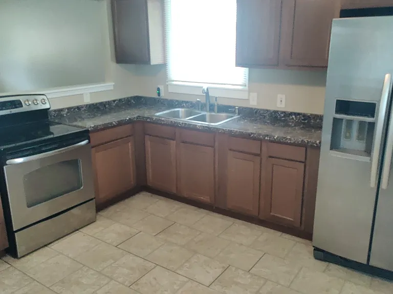 649 Oswego Ave — Photo 5