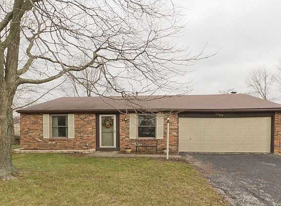 2nd image of 1158 Crater Lake Ln