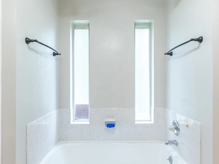 857 Chaucer Dr — Photo 18