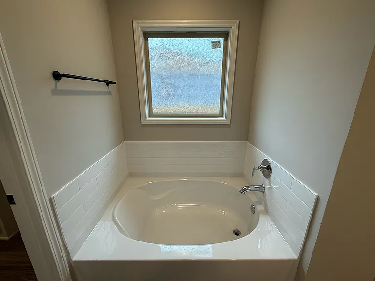 546 Patrick Farms Dr — Photo 16