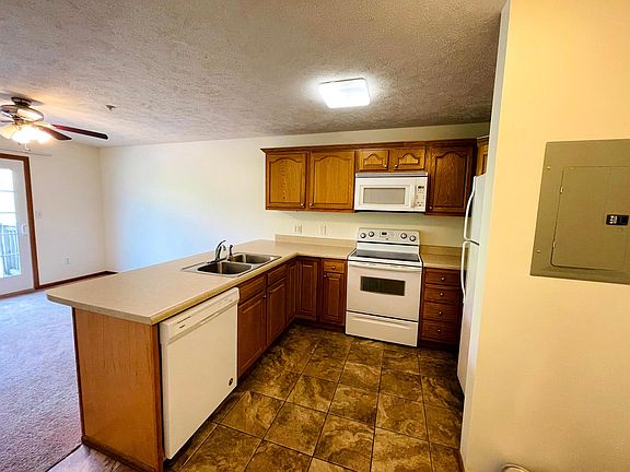 2nd image of 222 Creekside Dr