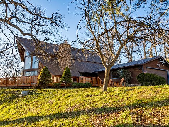 2nd image of 24450 Oaktree Ct