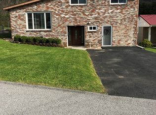 1221 Larchmont St, Bluefield, WV 24701