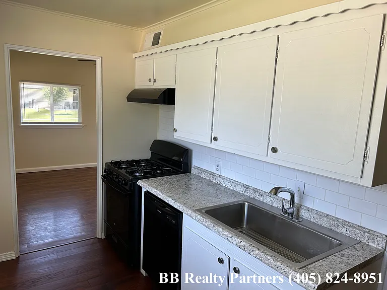 3147 S Louisville Ave — Photo 5