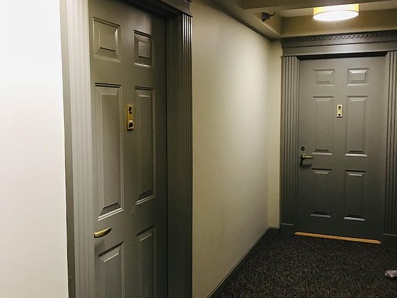 5th image of 900 N Stafford St APT 1017