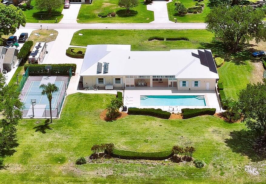 5513 Deer Run Drive, Fort Pierce, FL 34951 | MLS #RX-10983811 | Zillow