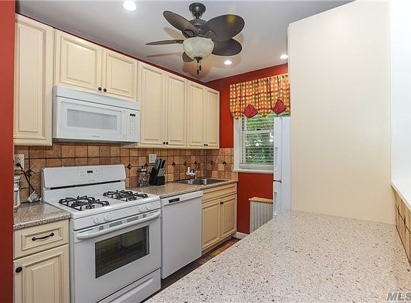 5th image of 20 Edwards St APT 1B