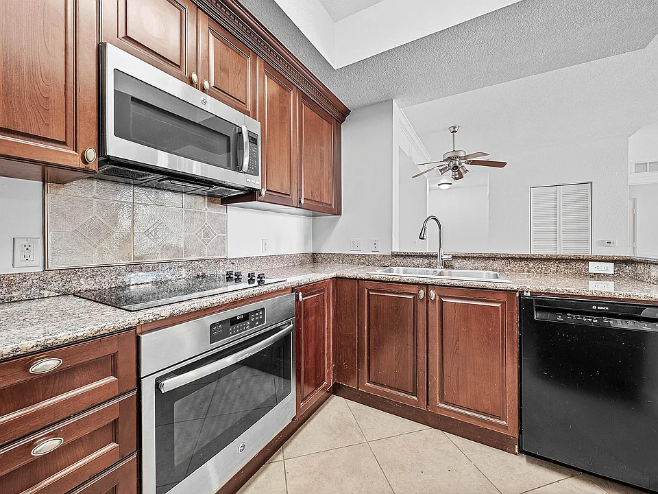 1660 Renaissance Commons Blvd #2421
