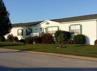 2884 S Greenfield Rd, Brookline, MO 65619