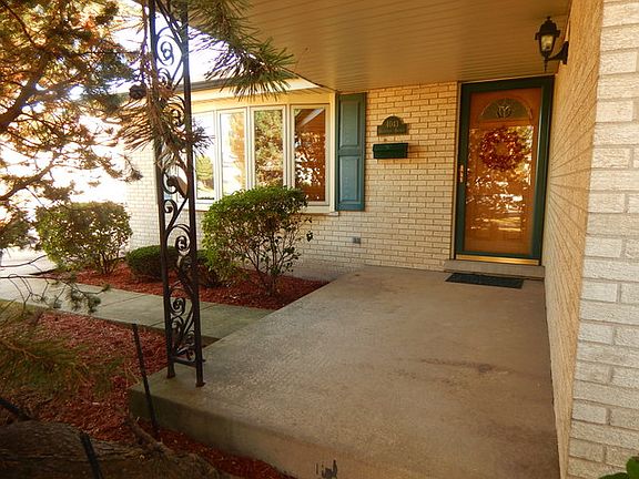 3rd image of 4043 Wehrman Ave
