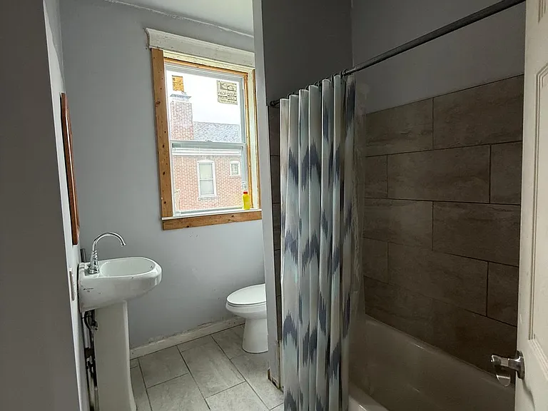 4872 San Francisco Ave — Photo 11