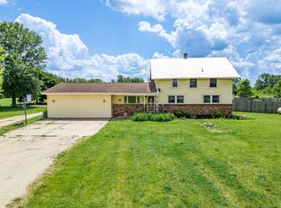 6422 Steward Rd, Rockford, IL 61101