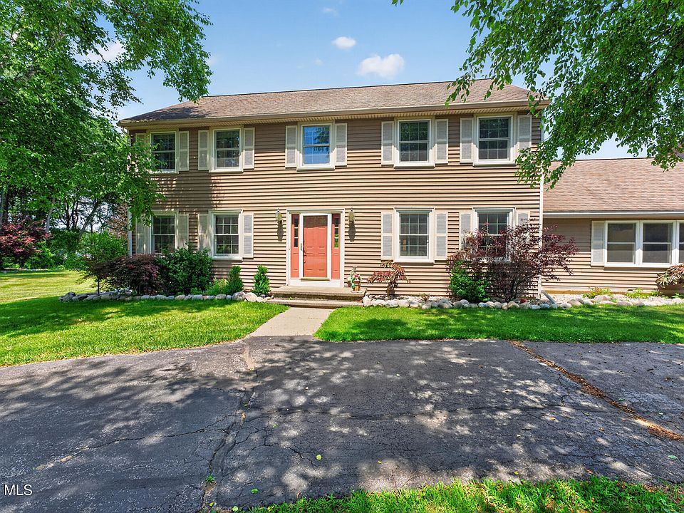 1st image of 88 Oak Valley Way