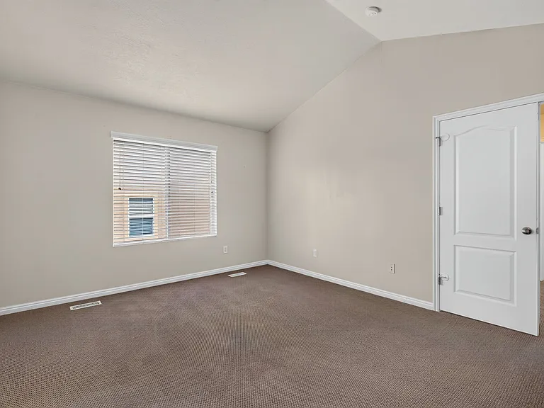 2867 W Shady Hollow Ln — Photo 4