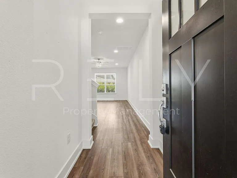 11202 Gadsen Ln #67 — Photo 5