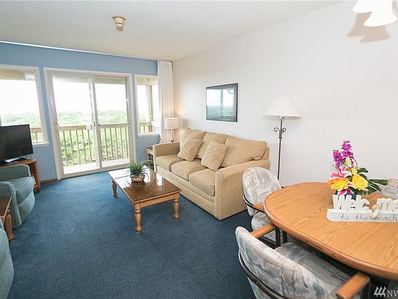 5th image of 643 Ocean Shores Blvd NW #313