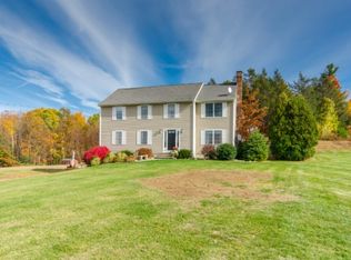 7 Ashley Dr, Newton, NH 03858