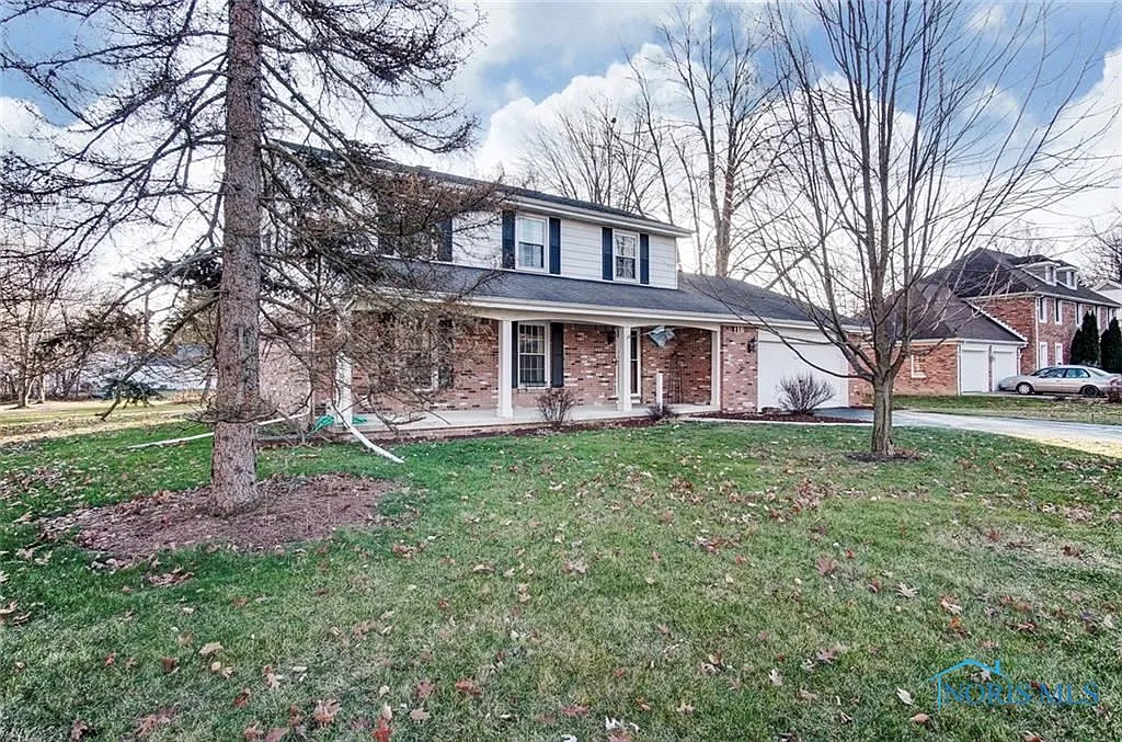 2221 N Manor Dr photo 1