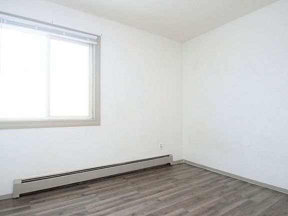 2nd image of 406 17th St NW APT 13
