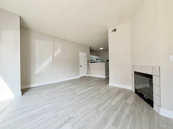 2nd image of 908 S Yampa St APT 102