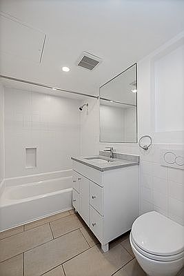4th image of 218 E 17th St #C