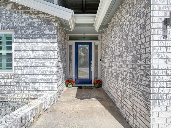 4th image of 1127 Indigo Rd