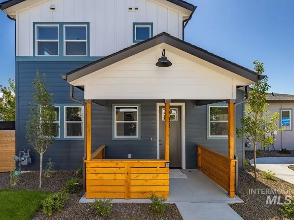 1469 N Bluffs Ridge Ln, Boise, ID 83704