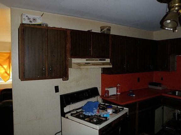 5th image of 8336 E 41st St
