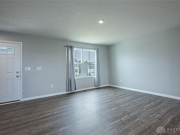 4th image of 1877 Amelia Way