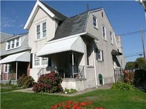 30 Walnut St, Marcus Hook, PA 19061