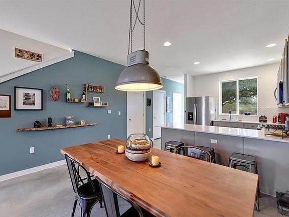 4th image of 801 N Bluff Dr Unit 49