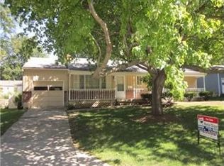 7121 Santa Fe Dr, Overland Park, KS 66204