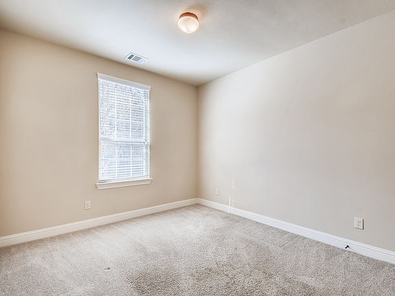 3rd image of 2785 Troutt Dr