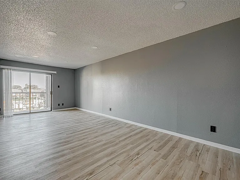 2830 S Bartell Dr #311 — Photo 2