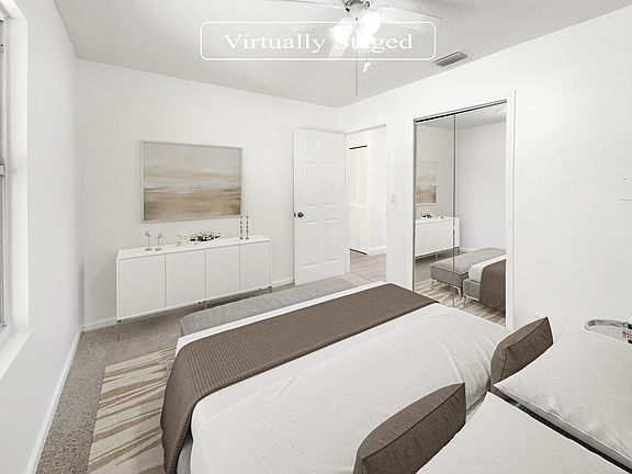 4th image of 17392 Valencia Boulevard