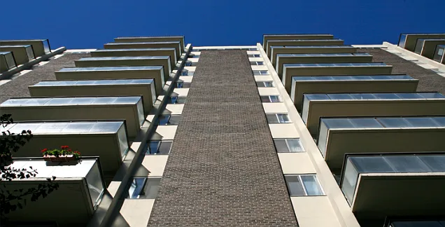 Regency Towers — Photo 3